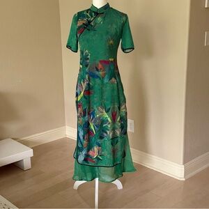 NWT New with Tag – Elegant Green Cheongsam-Inspired Dress